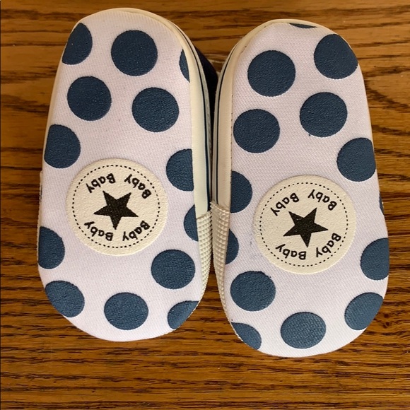 Super Cute Infant Canvas High Top Sneakers NWT - Picture 4 of 4